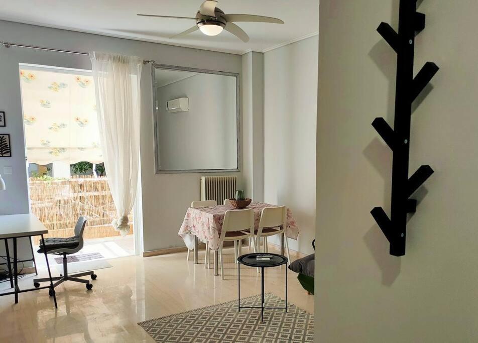 Ferienwohnung Δίπλα Στο Πάρκο Kalamata Exterior foto