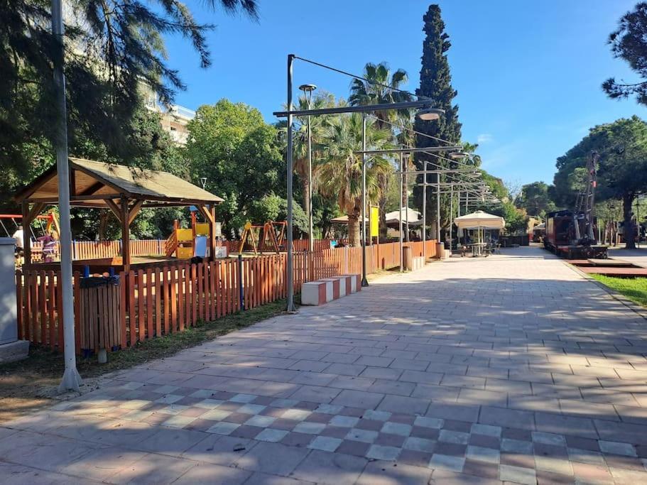 Ferienwohnung Δίπλα Στο Πάρκο Kalamata Exterior foto