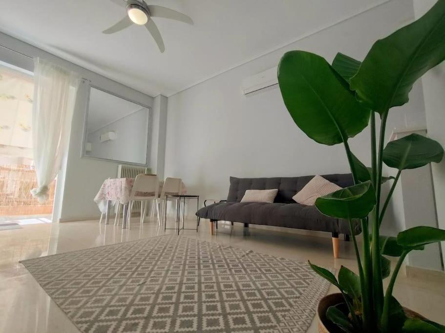 Ferienwohnung Δίπλα Στο Πάρκο Kalamata Exterior foto
